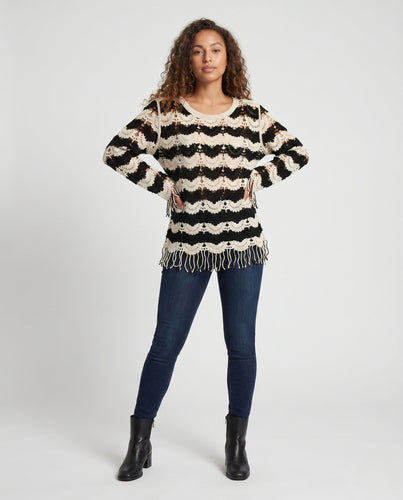 Damen lässiger Häkelpullover mit fransigen Ärmeln EB