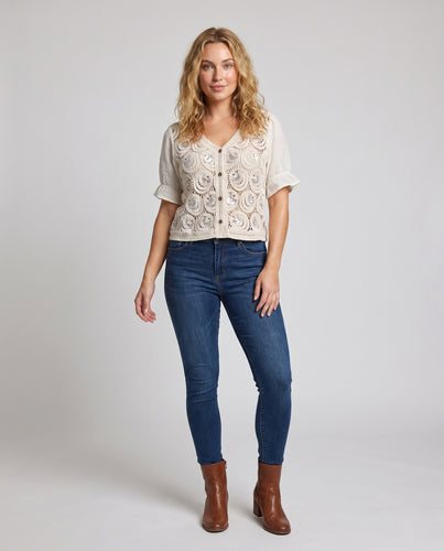 Damen luftige Bluse mit floralem Stickdesign EB