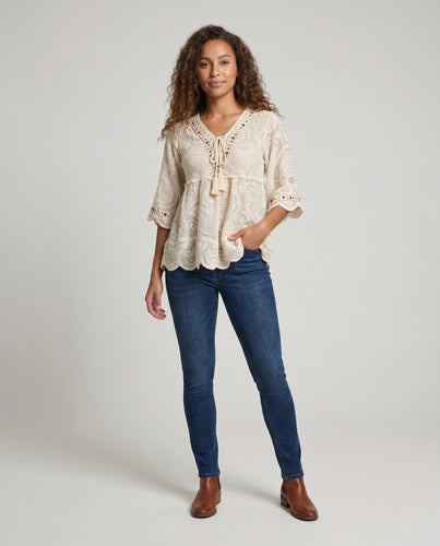 Damen Luftige Häkelbluse mit eleganten Mustern EB