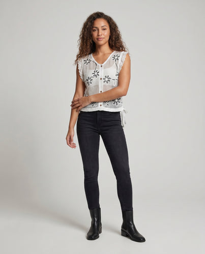 Damen luftige Häkelbluse mit floralen Stickereien und Knopfleiste EB