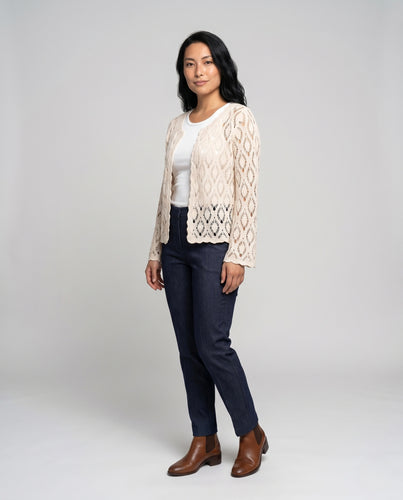 Damen luftige Häkeljacke mit feinen Mustern und leichtem Schnitt EB