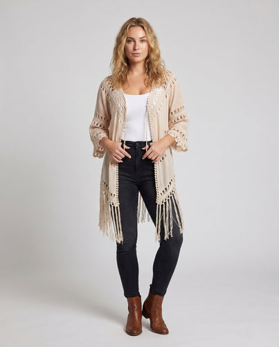 Damen luftiger gehäkelter Cardigan mit fransigen Verzierungen EB