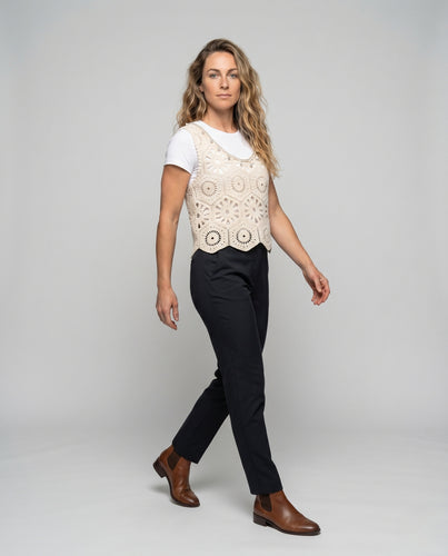 Damen luftiges Häkeloberteil mit verspieltem Blumendesign EB