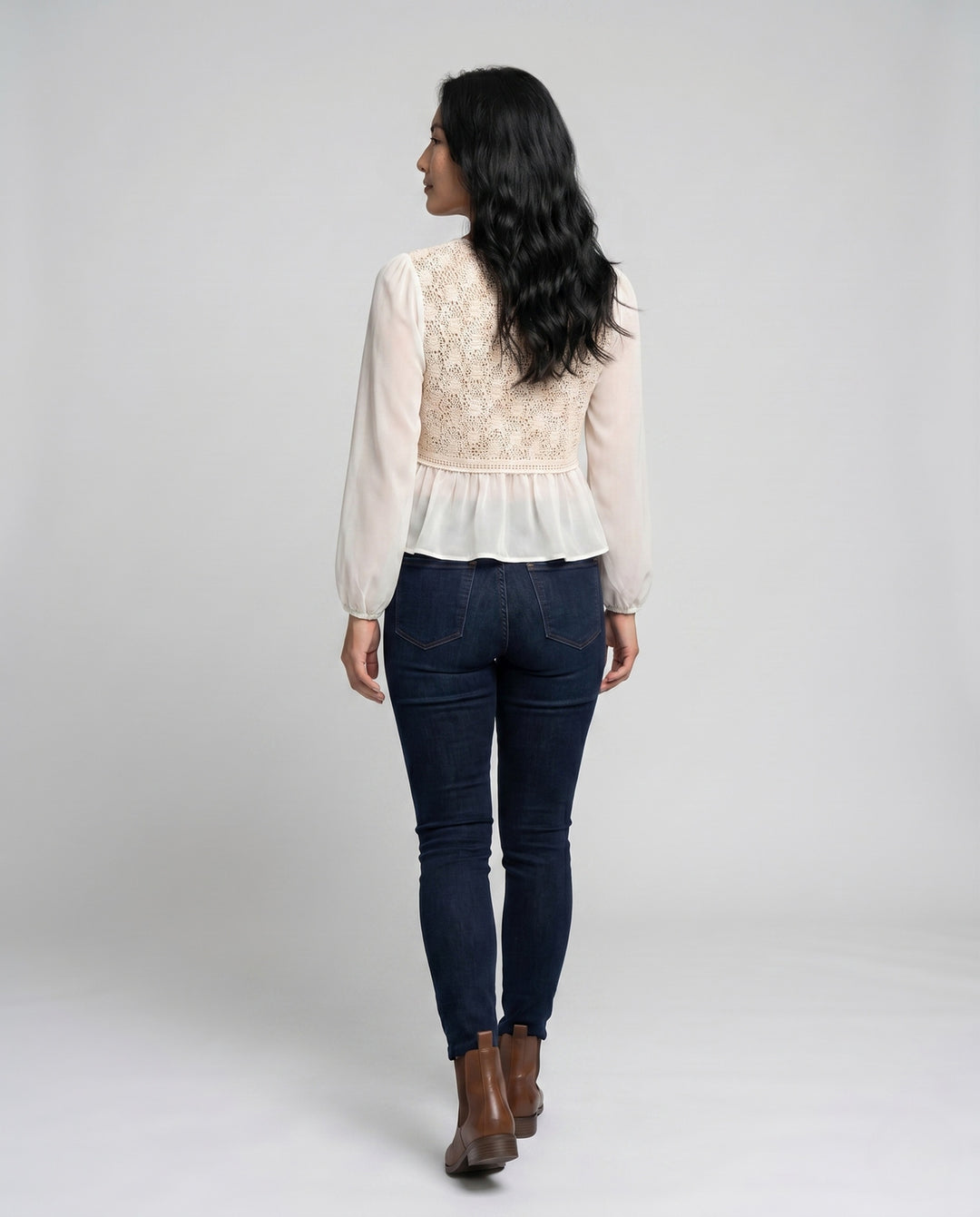 Damen romantische Häkelbluse mit floralen Verzierungen und Knopfleiste EB