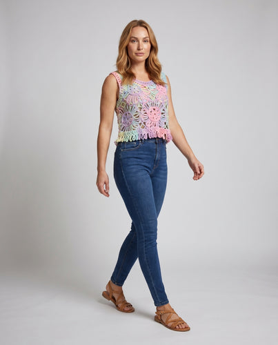 Damen Strickoberteil mit buntem Häkelmuster EB