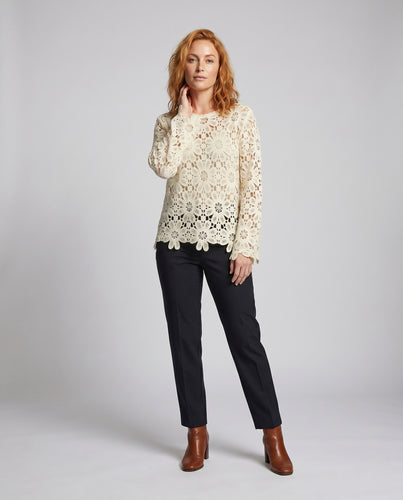 Damen Wunderschöne Häkelbluse mit floralen Applikationen EB