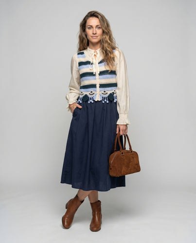 Damen gehäkelte Strickjacke mit dekorativen Quasten EB
