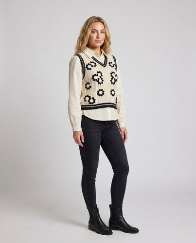 Damen gehäkelte Stricktop mit floralem Design und klassischen Kragen EB