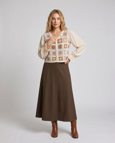 Damen gehäkelte Weste im Vintage-Stil mit buntem Muster EB