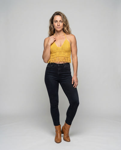 Damen gehäkeltes Bikini-Oberteil mit fransigen Details und verstellbaren Trägern EB