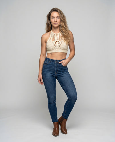 Damen gehäkeltes Bikini-Oberteil mit modernem Schnitt und verstellbaren Trägern EB