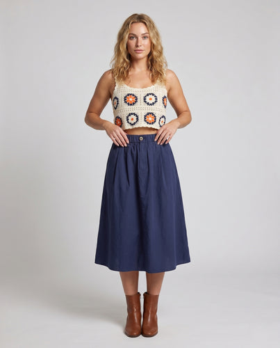 Damen gehäkeltes Crop-Top mit buntem Blumendesign EB