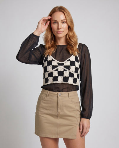 Damen gehäkeltes Crop-Top mit Karokonstruktion EB