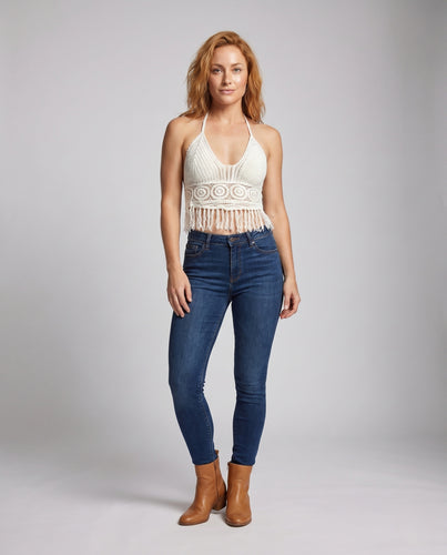 Damen gehäkeltes Crop-Top mit verspieltem Fransen und dekorativen Mustern EB