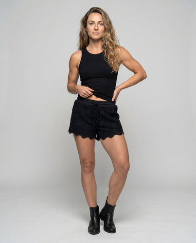 Damen Häkelshorts mit verstellbarem Bund und schickem Saum EB