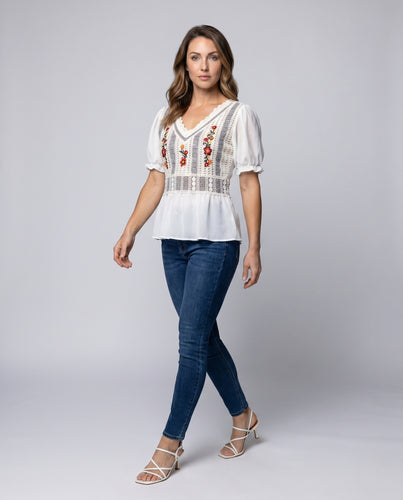 Damen luftige Spitzenbluse mit floralen Applikationen EB