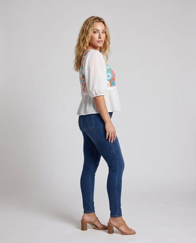 Damen luftiges Häkeloberteil mit farbenfrohen Motiven EB
