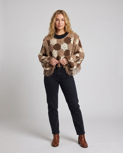 Damen Strickpullover mit floralem Muster und Fransen EB