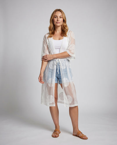Damen transparente Häkelrobe mit elegantem floralen Design EB