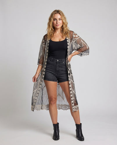 Damen transparente Spitzenrobe mit kunstvollen Verzierungen EB