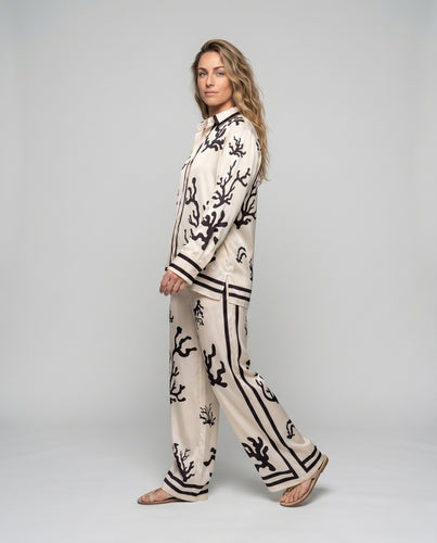 Damen Elegantes Pyjama-Set mit stilvollem Korallenmuster EB