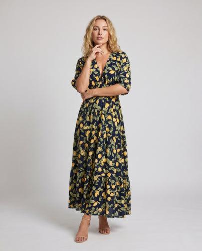 Damen Maxikleid mit elegantem Blumendesign und schwingendem Saum EB