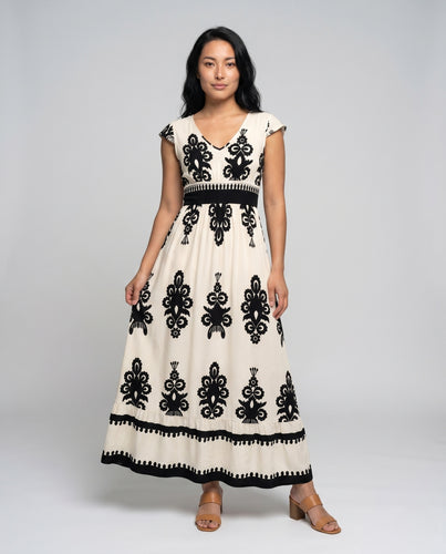 Damen Maxikleid mit elegantem grafischen Muster EB