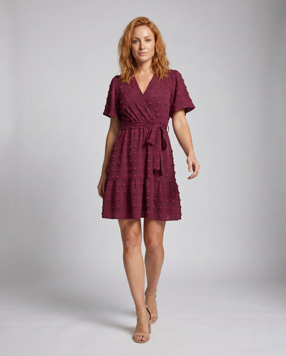 Damen Wickelkleid mit Rüschendetails und voluminösem Saum EB