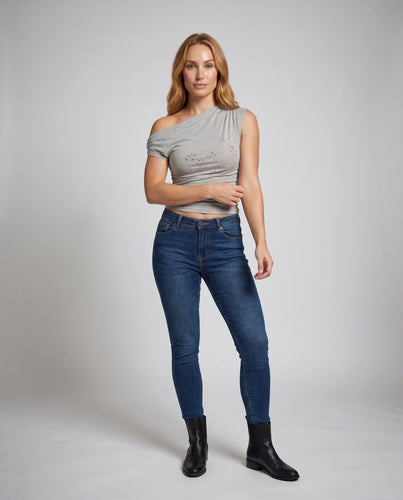 Damen nan einseitig schulterfreies kurzgeschnittenes bauchfreies Top aus Feinjersey mit Schmucksteinbesatz und seitlicher Raffung EB