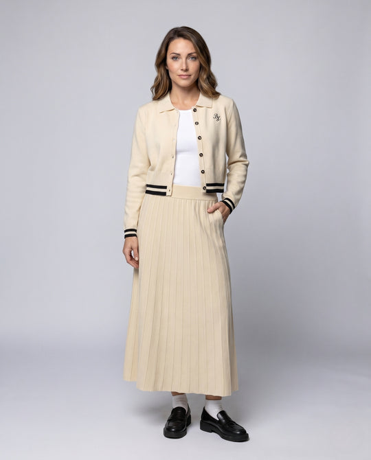 Damen nan elegantes Strick-Duo mit Polokragen-Cardigan, tailliertem Rippbund und Plissee-Midirock EB