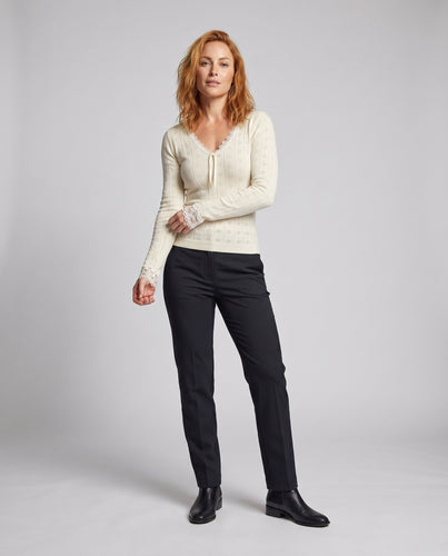 Damen nan feiner Pointelle-Ripppullover mit gewelltem Spitzenhalsausschnitt und Zierkordel EB