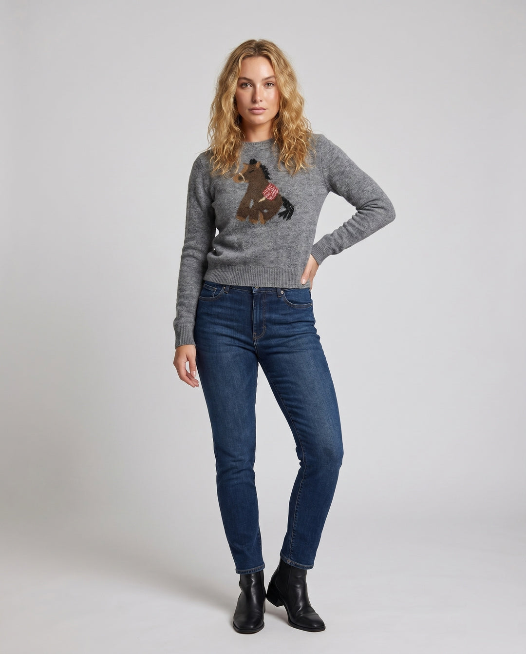 Damen nan Feinstrickpullover mit Pferdeintarsie, Rundhalsausschnitt und geripptem Saum EB