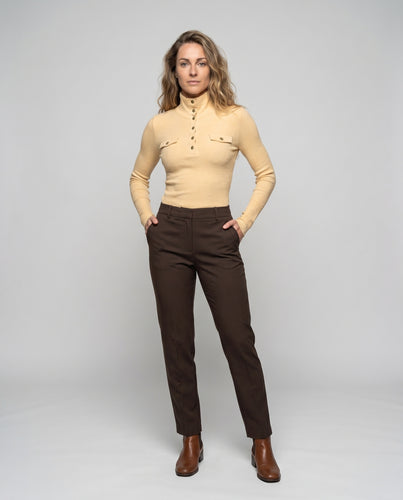 Damen nan figurbetonter Rippsweater mit Stehkragen Druckknopfleiste und Brusttaschen EB