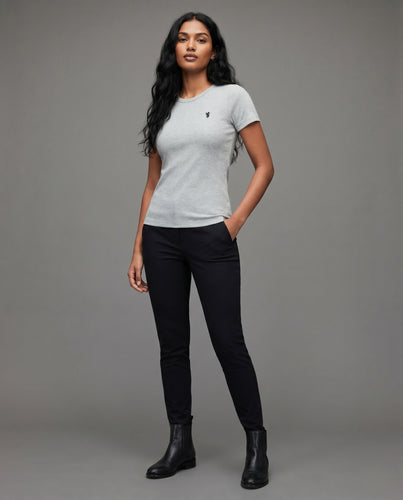Damen nan figurbetontes geripptes Kurzarm-Top mit schmalem Stehkragen und dezenter Logostickerei EB