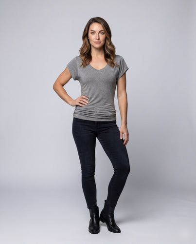 Damen nan figurbetontes V-Ausschnitt-T-Shirt aus feinem Stretchjersey mit gerafftem Saum EB