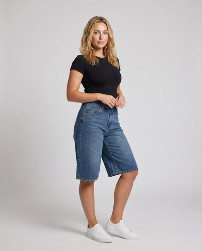 Damen nan hochgeschnittene Jeans-Bermudashorts mit weitem Bein und klassischer Taschenaufteilung EB