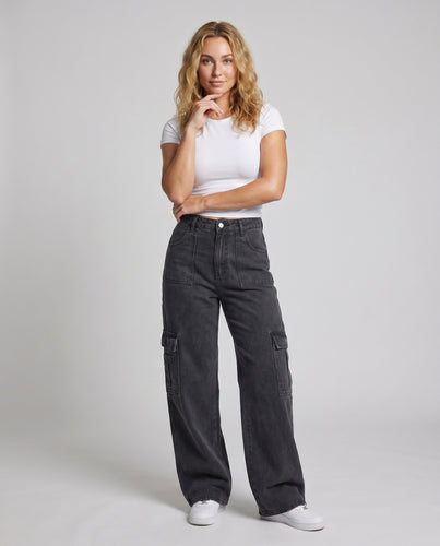 Damen nan hochtaillierte Cargo-Denim-Hose mit weitem Bein, großen Klappentaschen und markanter Nahtführung EB