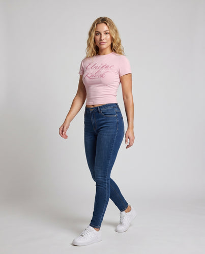 Damen nan körpernahes Kurzshirt mit plastischem Schriftprint und feinem Rundhalsausschnitt EB
