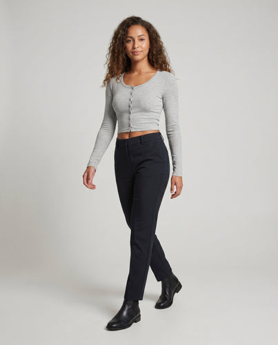 Damen nan kurzgeschnittenes Langarm-Top aus Rippjersey mit Knopfleiste und formender Mittelnaht EB