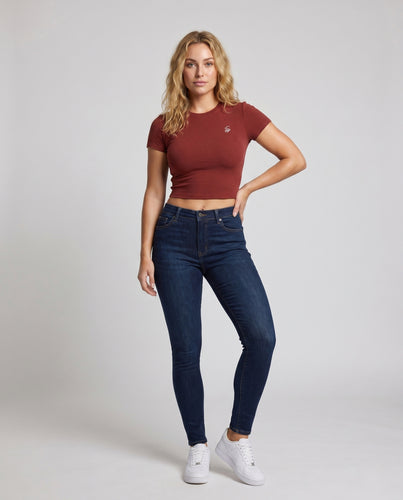 Damen nan kurzgeschnittenes tailliertes Baumwoll-Cropshirt mit feiner Bruststickerei EB