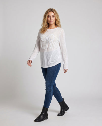 Damen nan lässiges Langarmshirt mit Nackenband und Bouclé-Herapplikation EB
