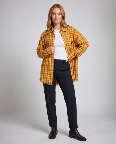 Damen nan Oversize-karierte Hemdjacke mit Fransensaum, kastiger Passform und aufgesetzter Brusttasche EB
