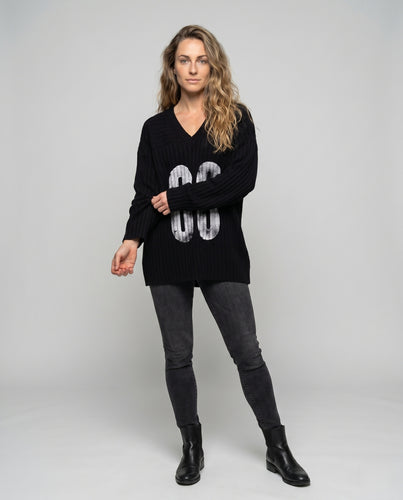 Damen nan Oversize-Strickkleid mit tiefem V-Ausschnitt und numerischem Frontprint EB