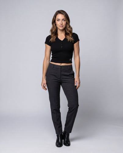 Damen nan schmal geschnittenes Kurzoberteil mit Henley-Knopfleiste, geschwungener Ausschnitt und taillierender Mittelnaht EB