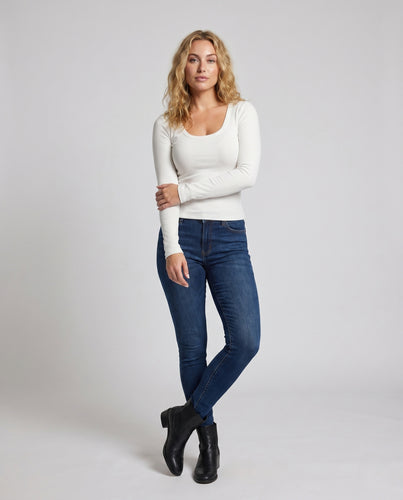 Damen nan schmaler Feinrippen-Longsleeve mit tiefem U-Ausschnitt und formender Silhouette EB