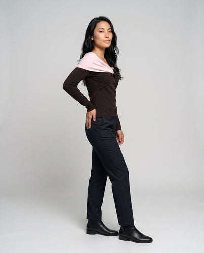 Damen nan schulterfreies drapiertes Langarmshirt mit angesetzter Schulterstola und taillierter Silhouette EB