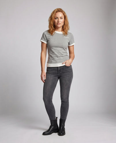 Damen nan tailliertes Lagenlook-Shirt mit integriertem Unterziehkragen und kurzen Ärmeln EB