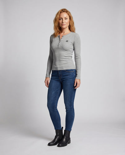 Damen nan tailliertes Ripp-Henleyshirt mit Daumenlöchern und seitlicher Schnürung EB
