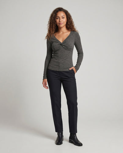 Damen nan tailliertes Ripp-Longsleeve mit gedrehter Mittelnaht und seitlicher Raffungsoptik EB