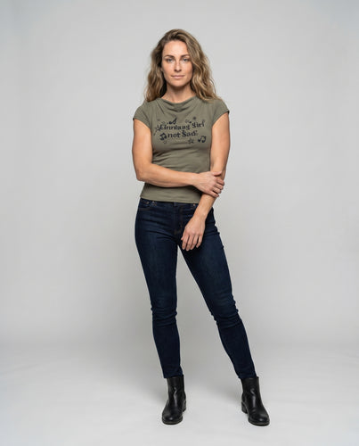 Damen nan tailliertes Rippshirt mit kurzen Cap-Ärmeln und gerolltem U-Boot-Ausschnitt EB